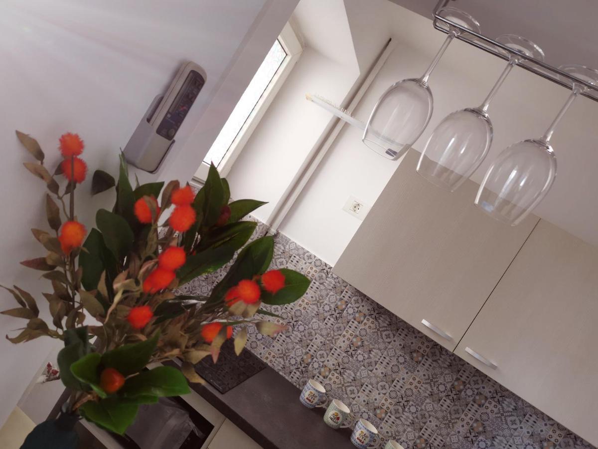 Apartamento Sunset Bucarest Exterior foto